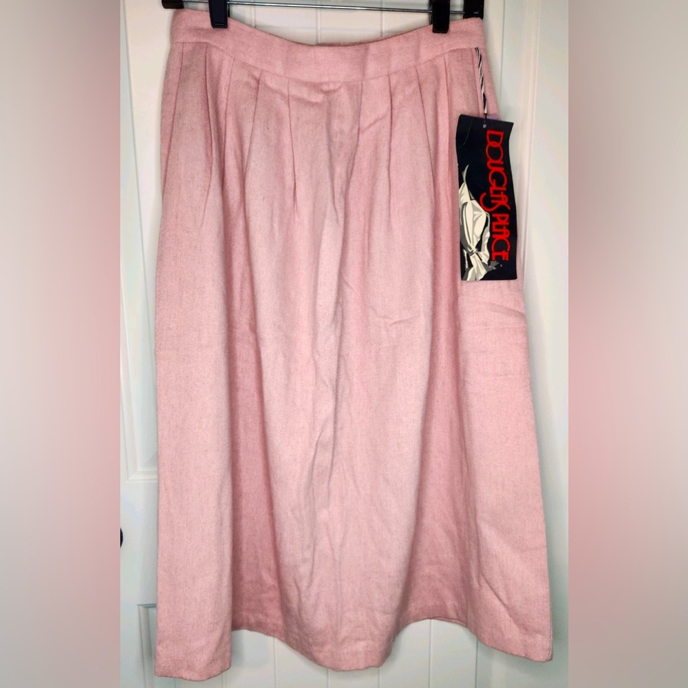Vintage pink Poly Blend- -A Line skirt- Douglas Place -size Large NWT